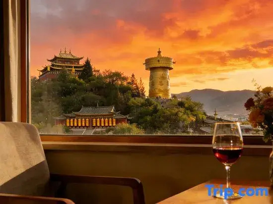 HOMESTY WABISABI Oxygen-rich Scenic Stay (Dukezong Ancient Town Giant Buddha Temple Branch)