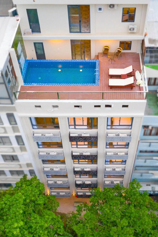 TITAN HOTEL - Formerly known as Golden Lotus Central Hotel