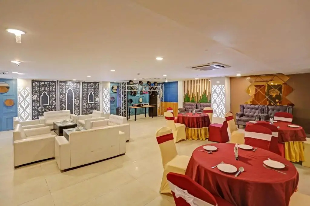 Oyo Townhouse 1082 Holidayy Inn