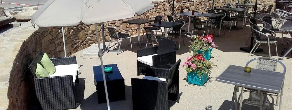 Logis Hôtel Restaurant LOustal