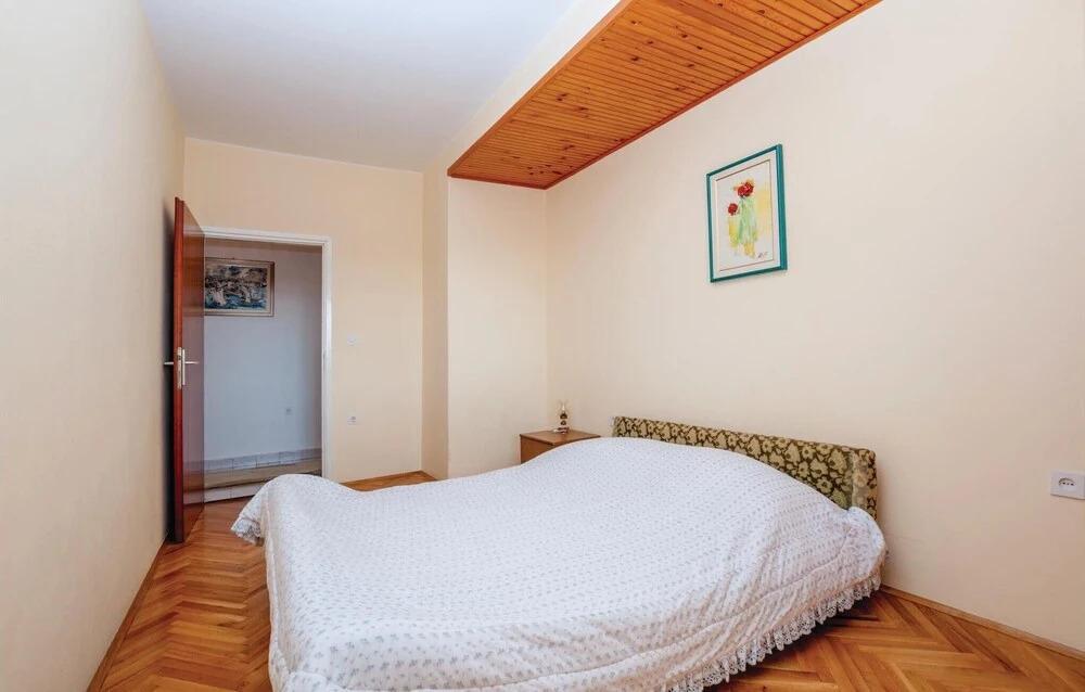 Beautiful Home in Zaboric With Wifi and 3 Bedrooms