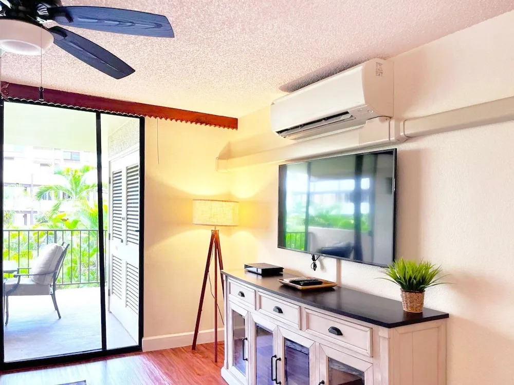 Kamaole Sands Condos Close to Beach with Parking