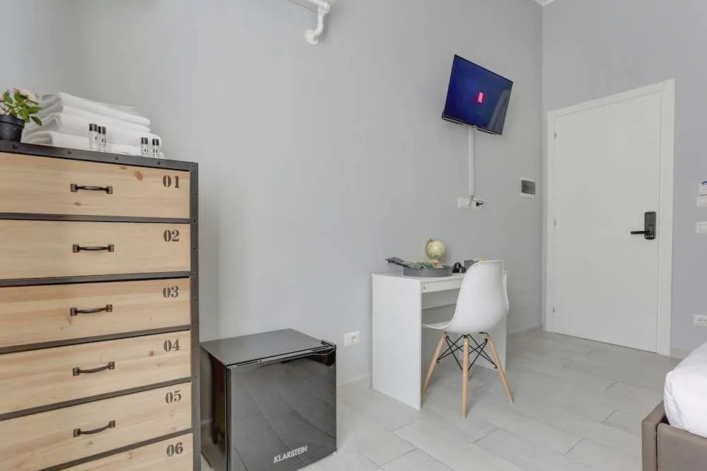 Voyager House