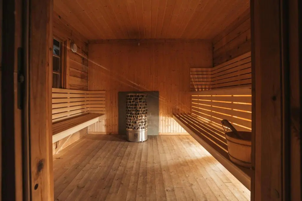 Holmen Husky Lodge