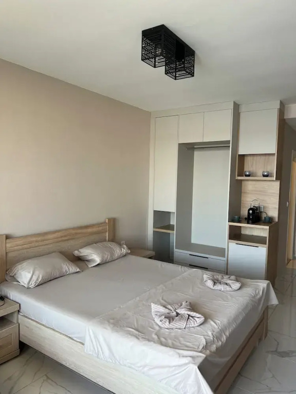 Seastar Apartments