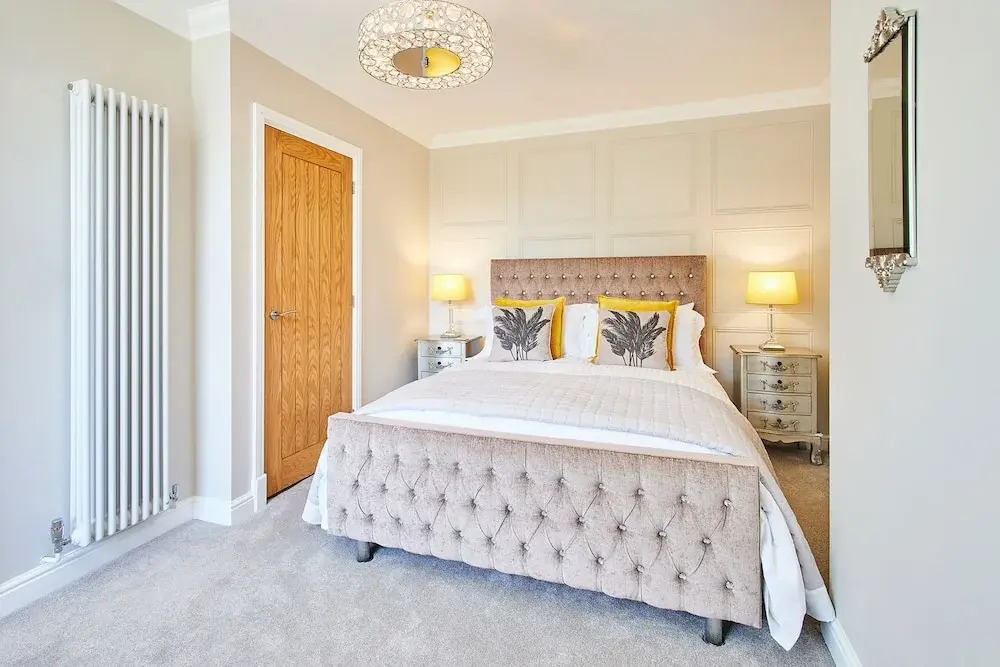 Host Stay Finch House
