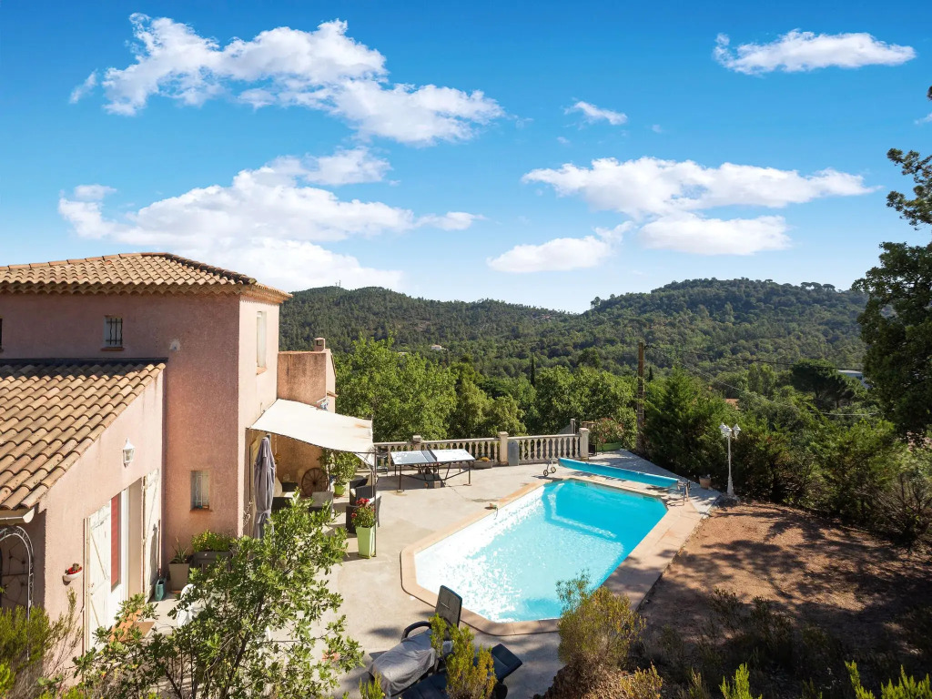 Villa in Vidauban with Pool and BBQ Terrace
