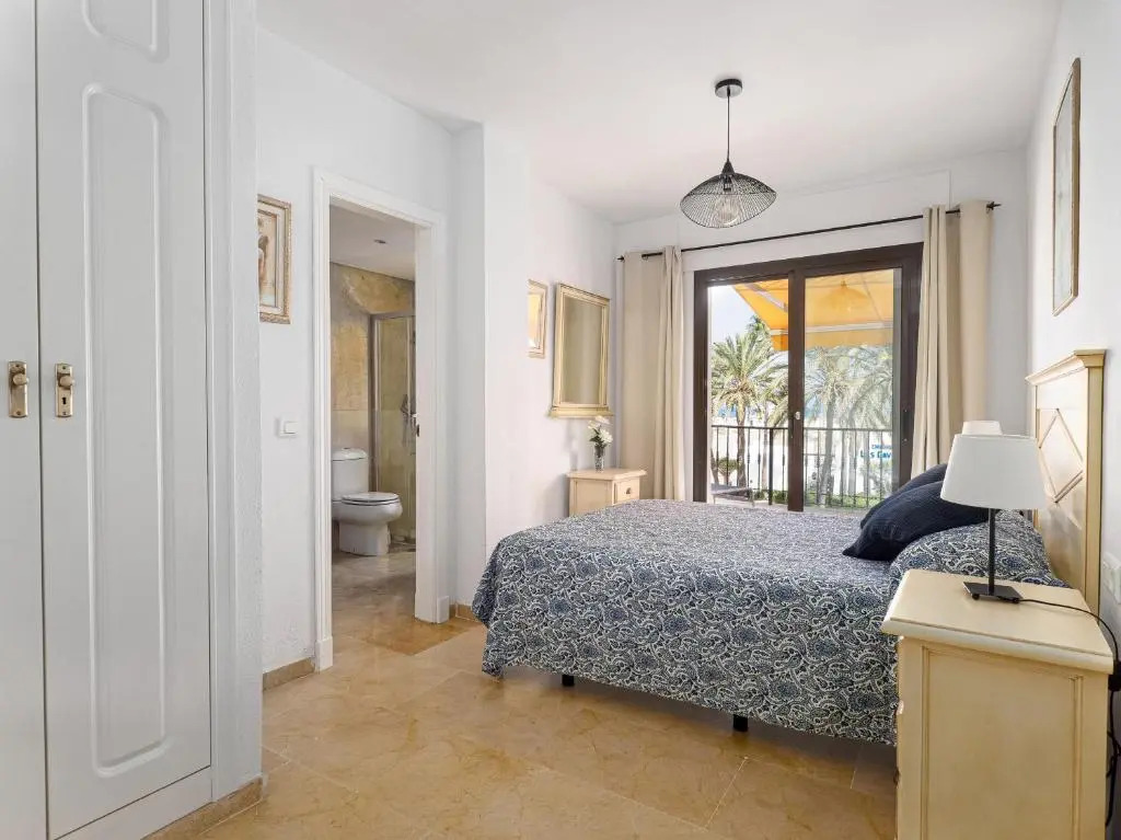 Frontline Beach Apartment Marina Real 5009