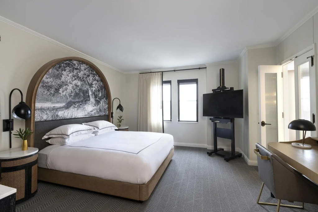 Kimpton Cottonwood Hotel by IHG