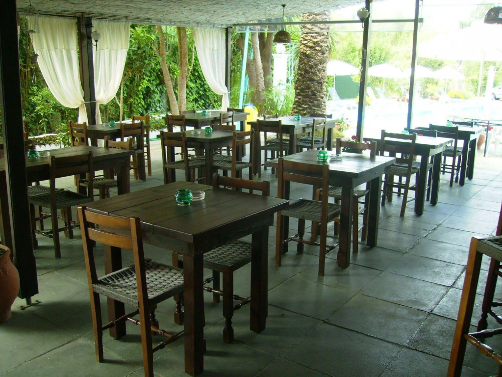 Angela Hotel & Apartments