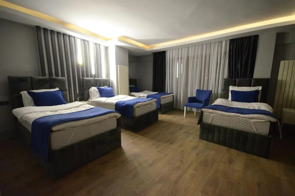 Snow Mount Hotel