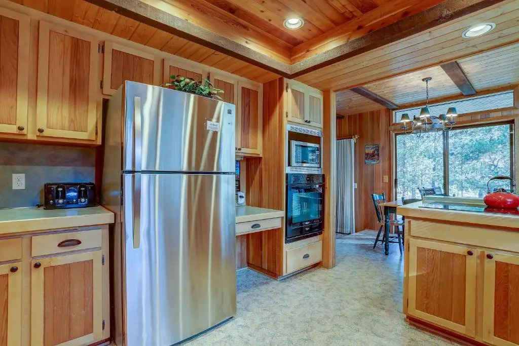 22 Rogue-AC-Hot Tub-4BR/3.5BA