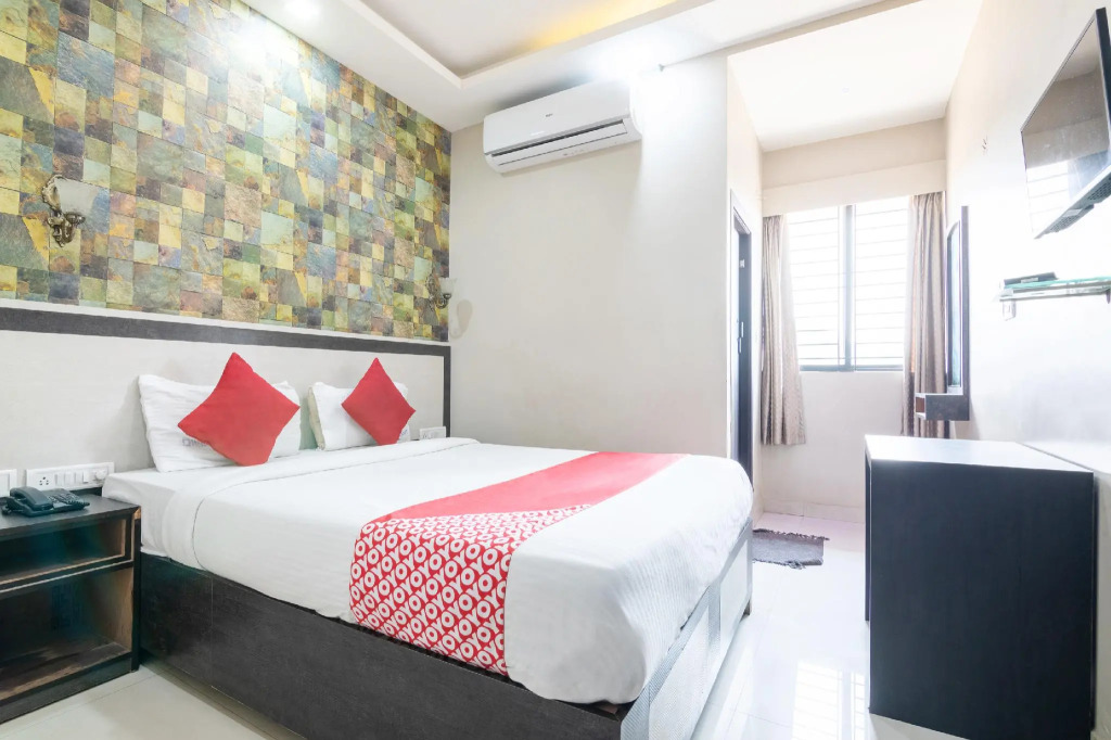 OYO 13029 Hotel Bestend