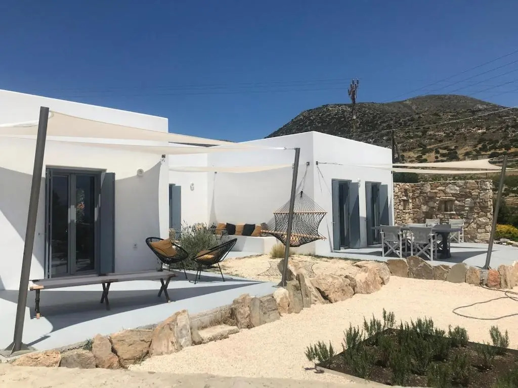 The Hedonist Square cycladic house with sea view