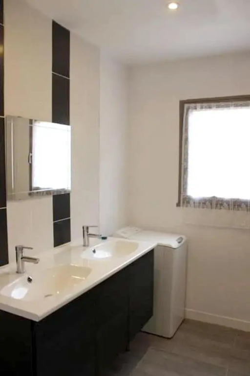 House With 2 Bedrooms in Champigny-sur-veude, With Enclosed Garden