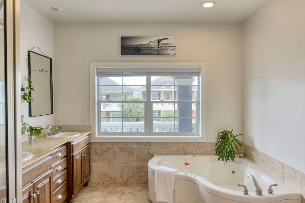 Crabline Getaway by Avantstay Private Pool + Hot Tub Easy Beach Access
