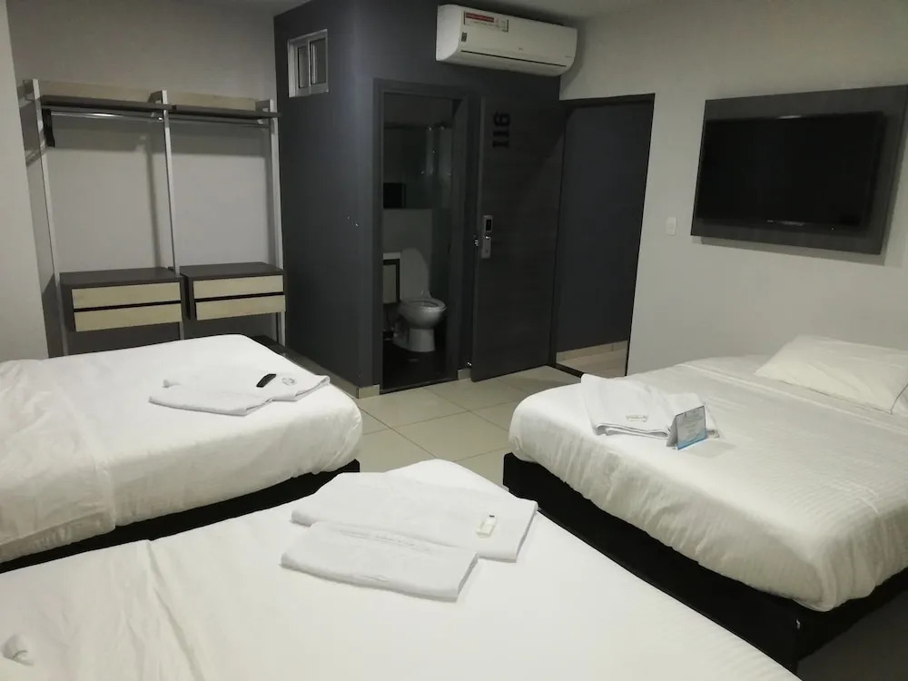 Hotel Doral Inn