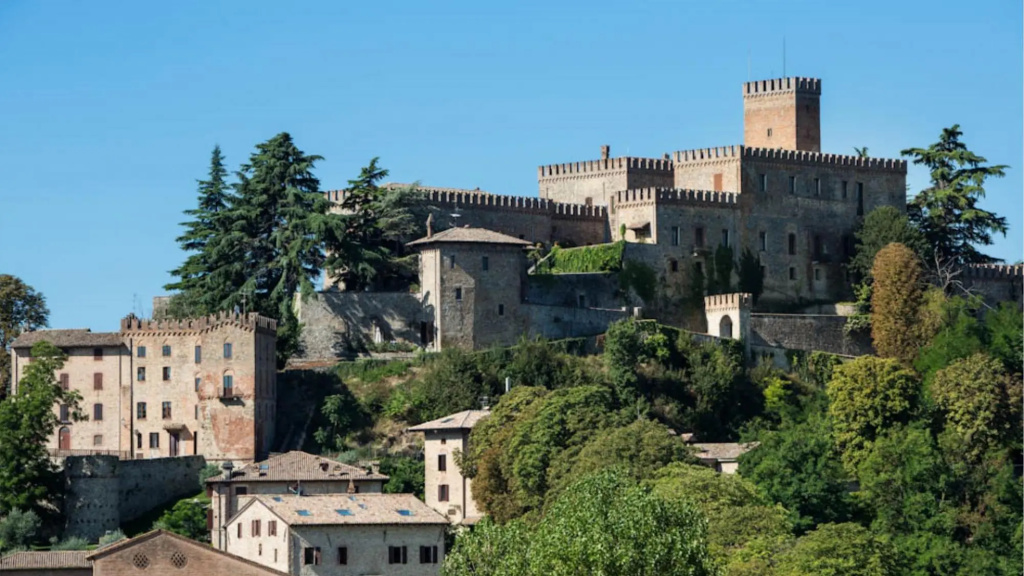 Nice Independent Country House With Pool and View on the Castle-cascina Arcangelo
