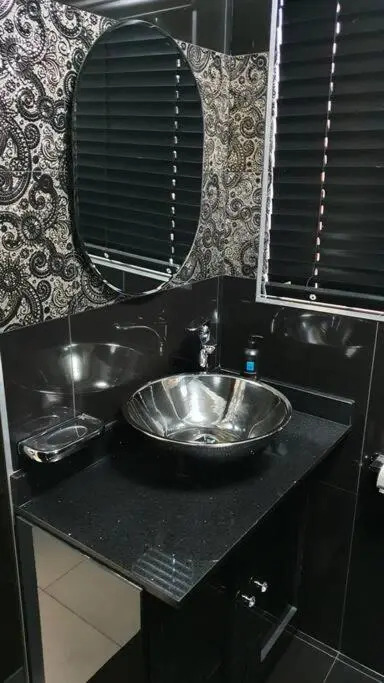 Upmarket 3 Bedroom Apartment