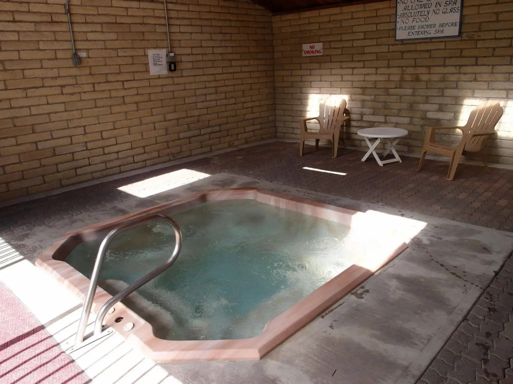 Motel Oasis
