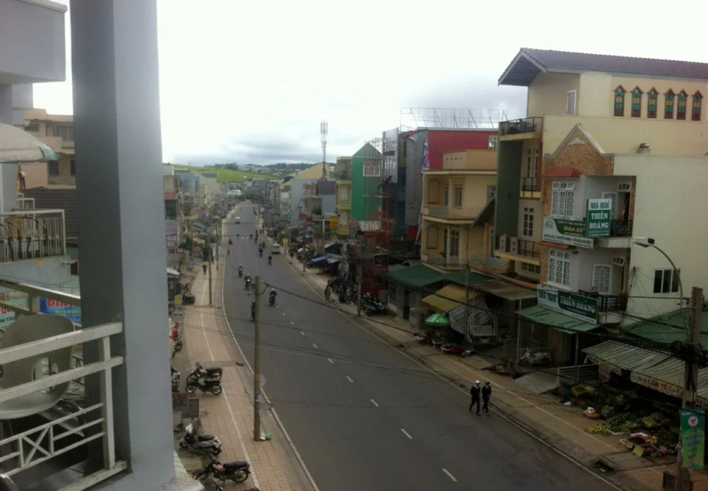 Nh Nghi Thin Hong
