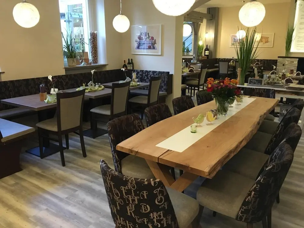 Hotel & Restaurant Hessischer Hof