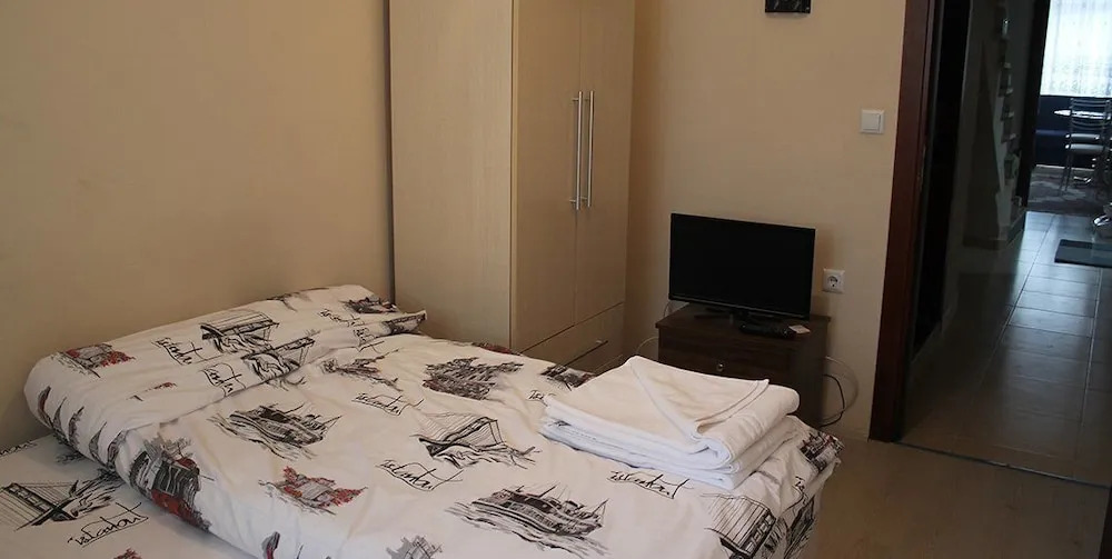 Apartman Suit