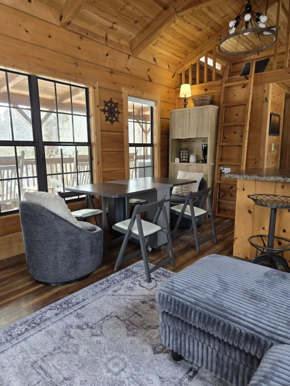 Linville River Log Cabins