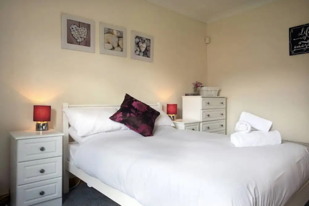 1 Bedroom Flat 15 Minutes From City Centre