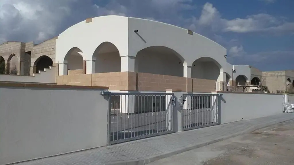 Zona Maldive del Salento, Vistamare2, Sabbia 10'a piedi, BBQ, 2 Bagni, 2 Clima, Posto Auto Esclusivo