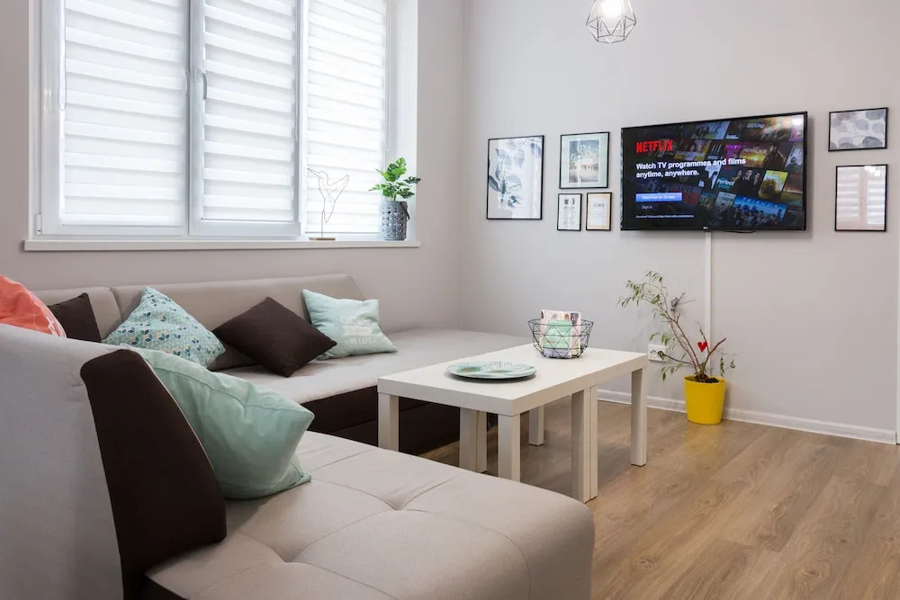 FM Deluxe 2-BDR Apartment - Bright and Cozy