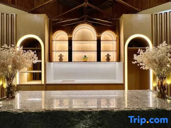 Luxtalay Khanom Hotel