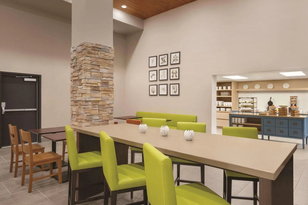 Country Inn & Suites by Radisson, Macon West, GA