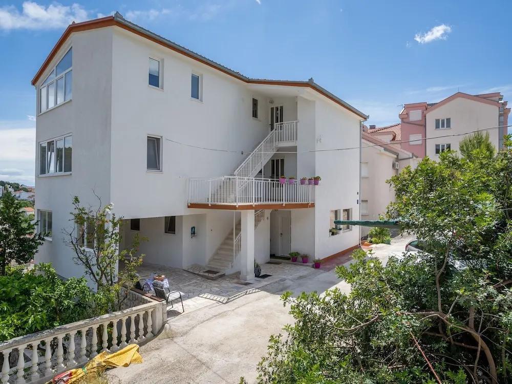 Apartment Lucija near Trogir