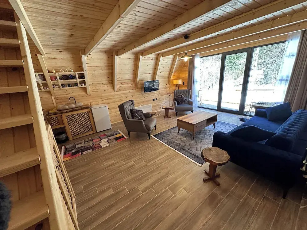 Mariposa Luxury House