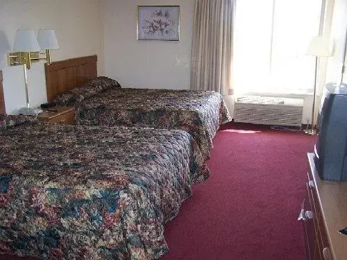 Travelers Inn & Convention Center