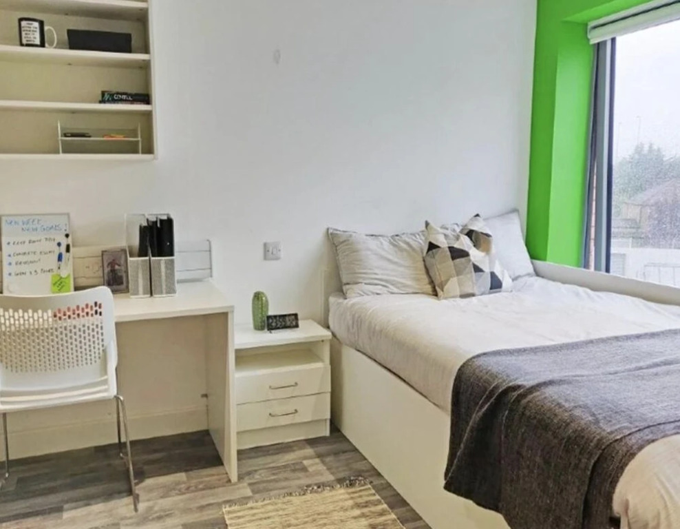 Sophisticated Studios Greenwich