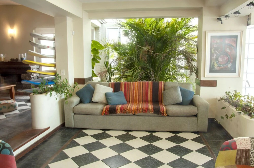 Alevines Playa el Emir Hostel & Suites