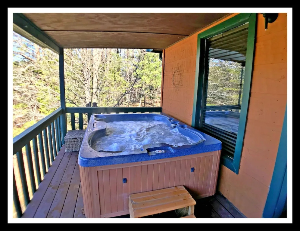 Shaconage 2 Bedrooms 1.5 Bathroom Cabin