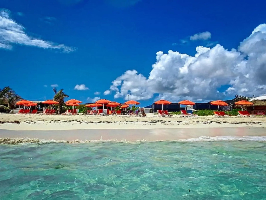 Princess Blue, 3BDR, Beach Front Deluxe, Orient Bay, Pool, Wifi 100 Mps