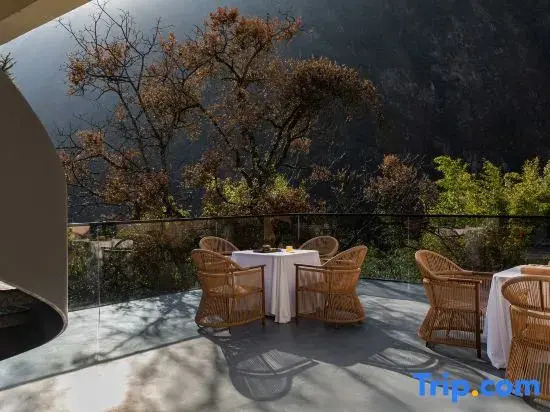 Mulin Forest Zhaoxi Hot Spring Homestay