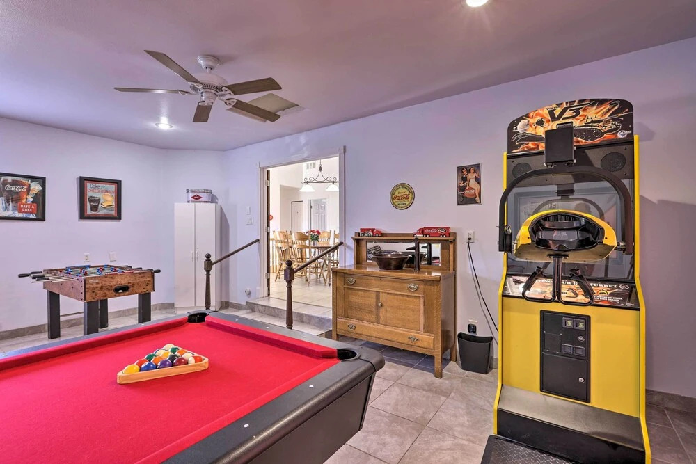 Home w/ Game Room & Fire Pit: 30 Min to Zion!