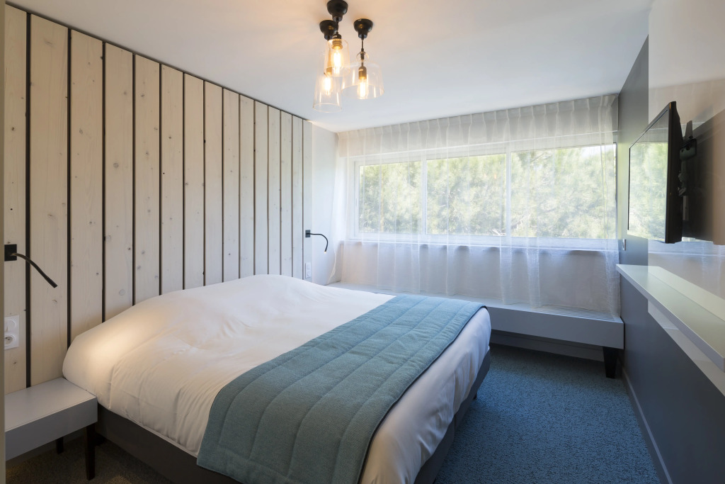 Logis Hôtel Les Pins - Opéralia