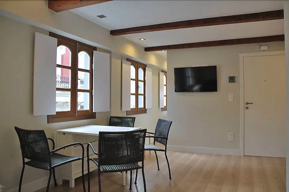 Apartamentos Mola 16