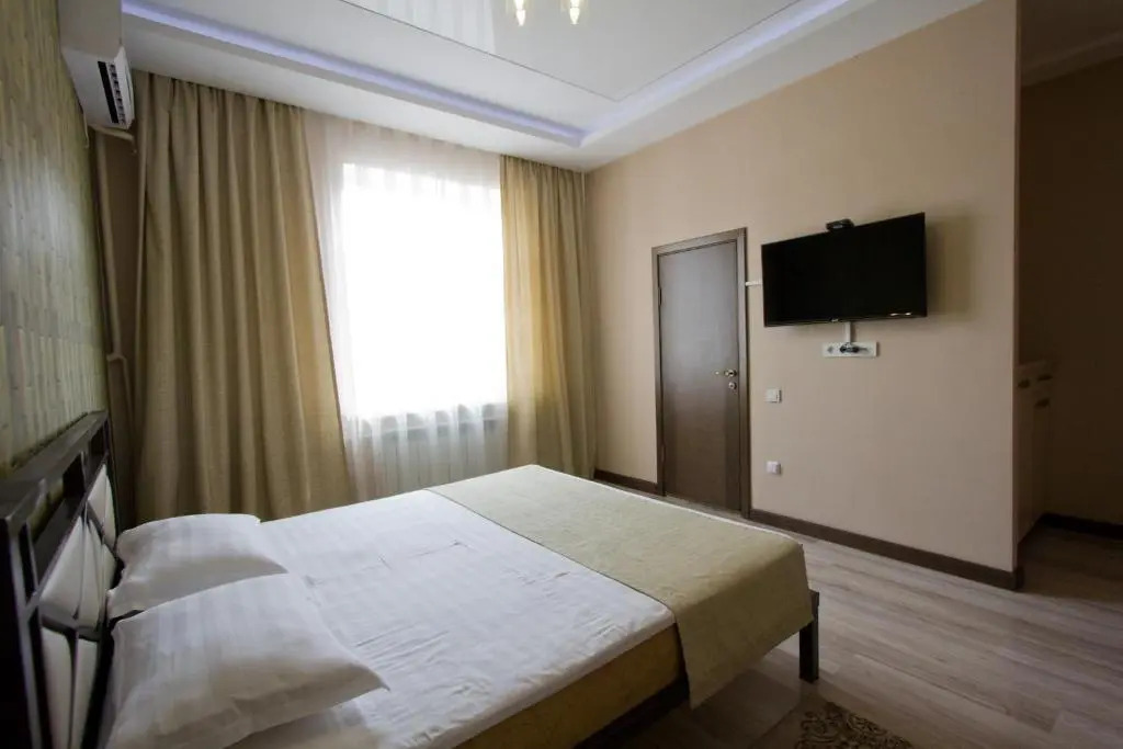 Center Hotel