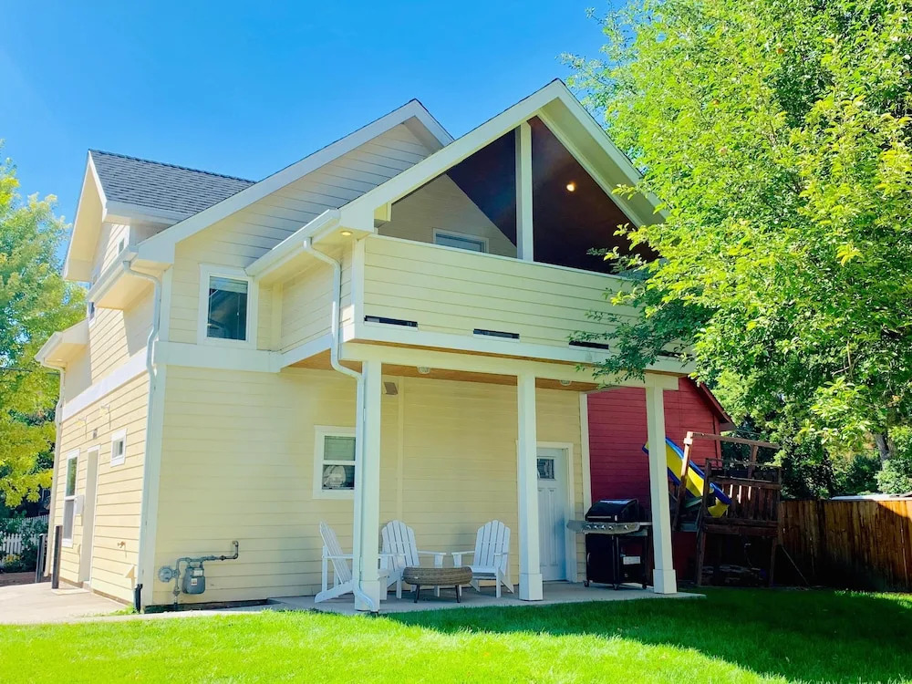 Chic Carriage House Near old Town W/free Bikes!
