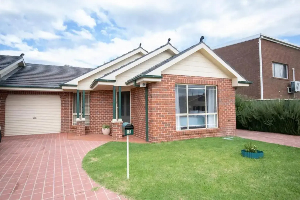 Park Villa - Near CBD, Spacious, Ideal for Work