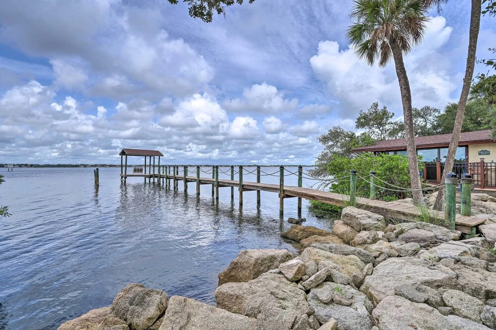 Merritt Island Oasis: 5 Mi to Satellite Beach!