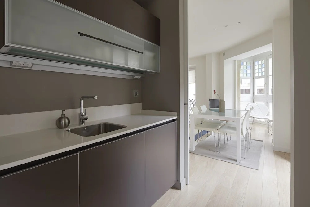 Easo Suite 2B by FeelFree Rentals