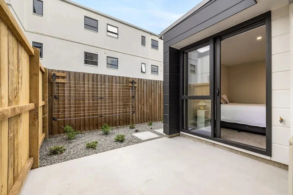 Modern 3 Bedroom Townhouse - Only 10min walk to Stadium